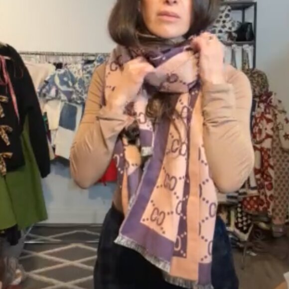 MOMS BEAUTIFUL SCARF - Picture 1 of 1